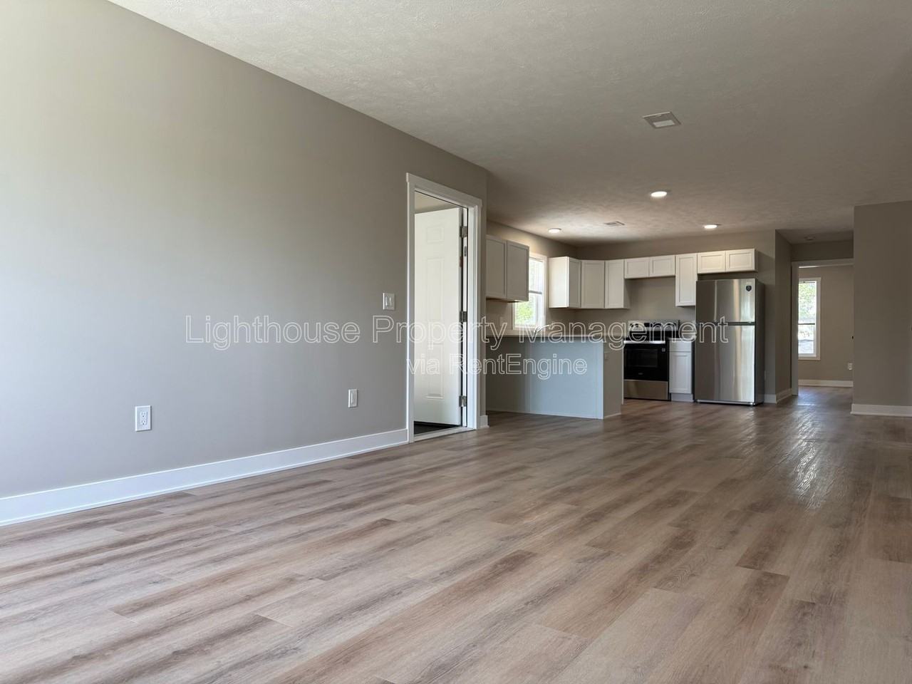 310 Allen Ave #2 - Photo 4 of 31