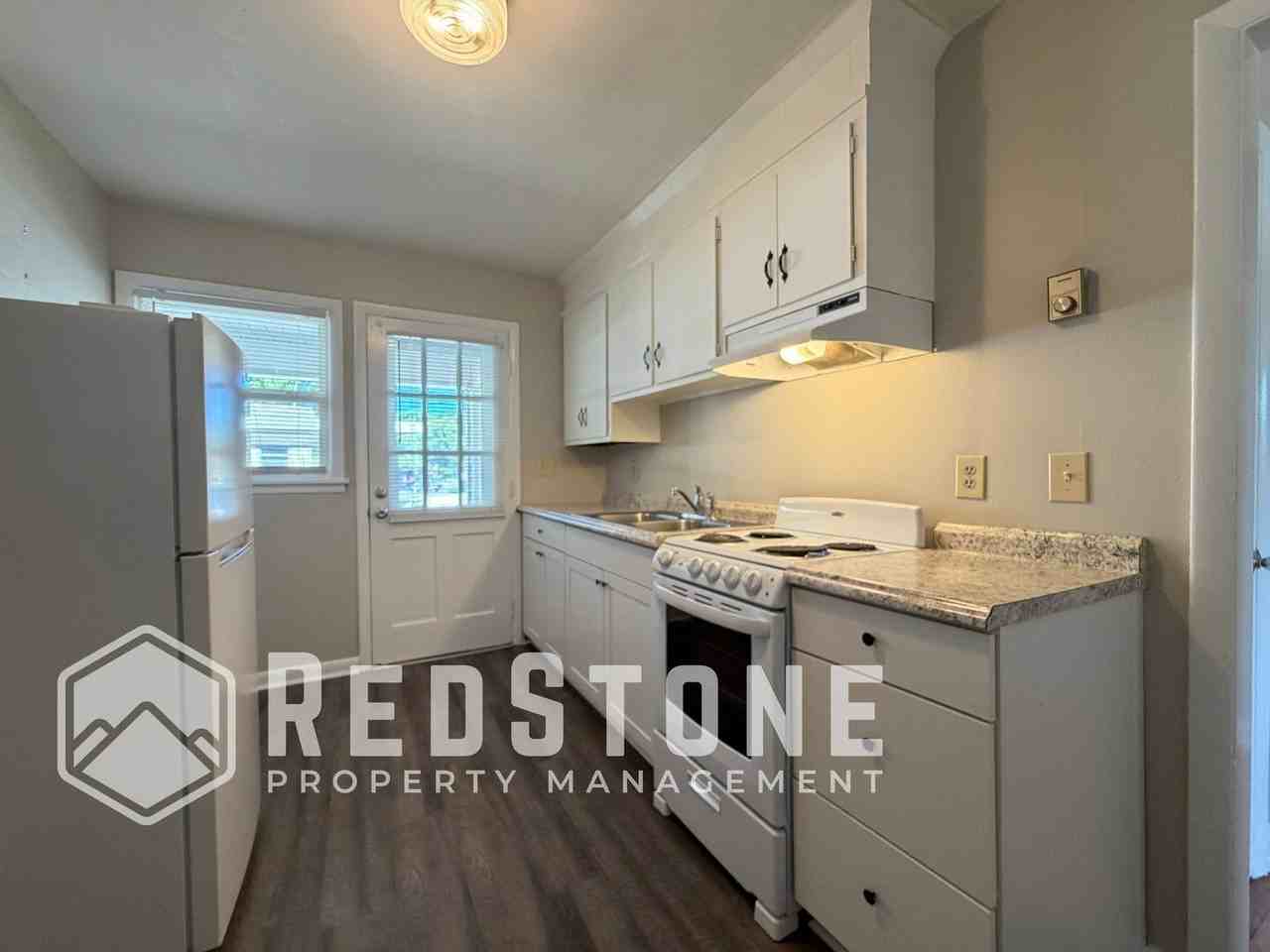 128 Friendly Rd - Photo 4 of 16