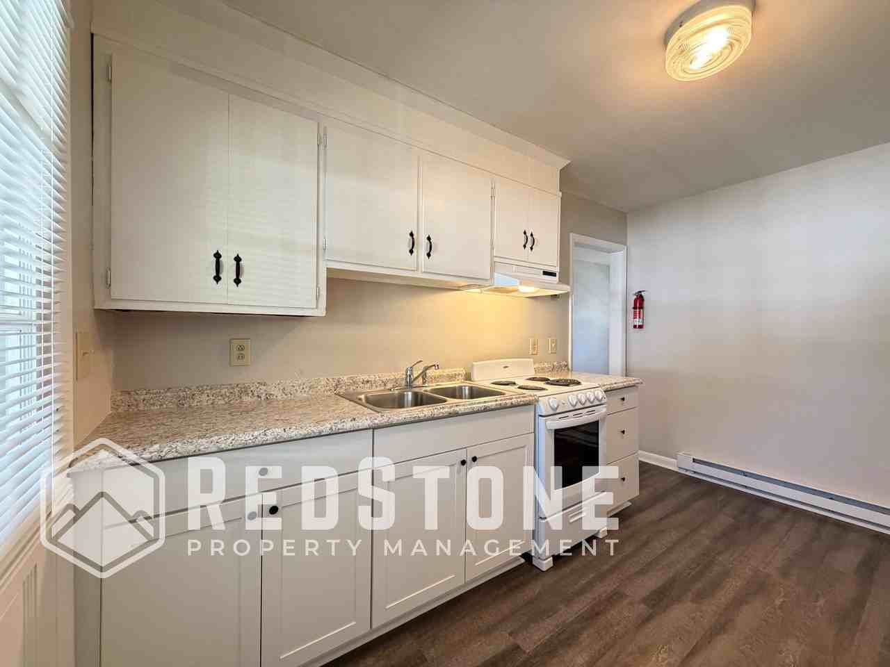128 Friendly Rd - Photo 5 of 16