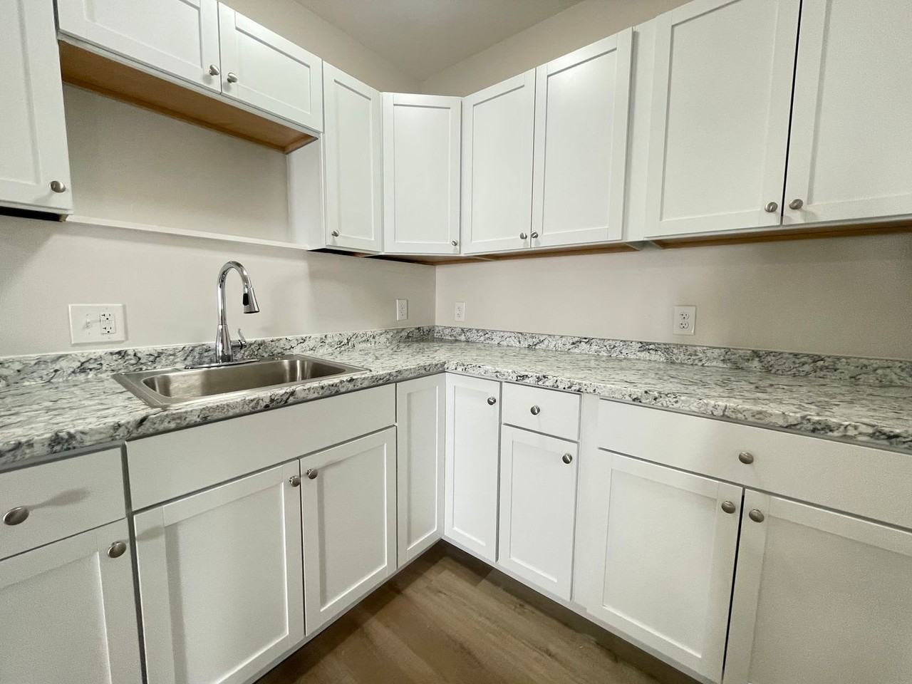 551 Somerville St #3rdFL - Photo 5 of 25