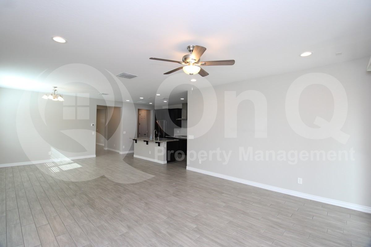9507 E Saturn Ave - Photo 6 of 25