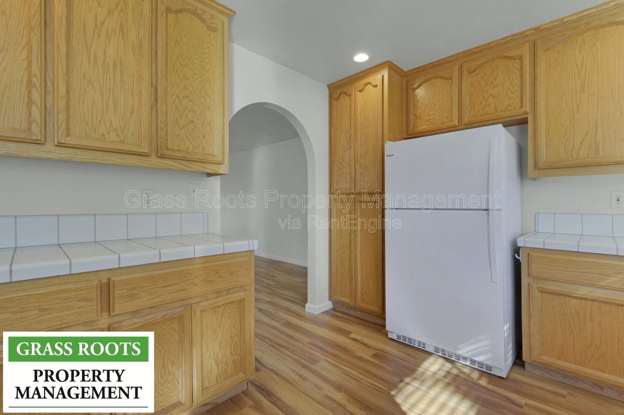 315 Vistamont Dr - Photo 5 of 14