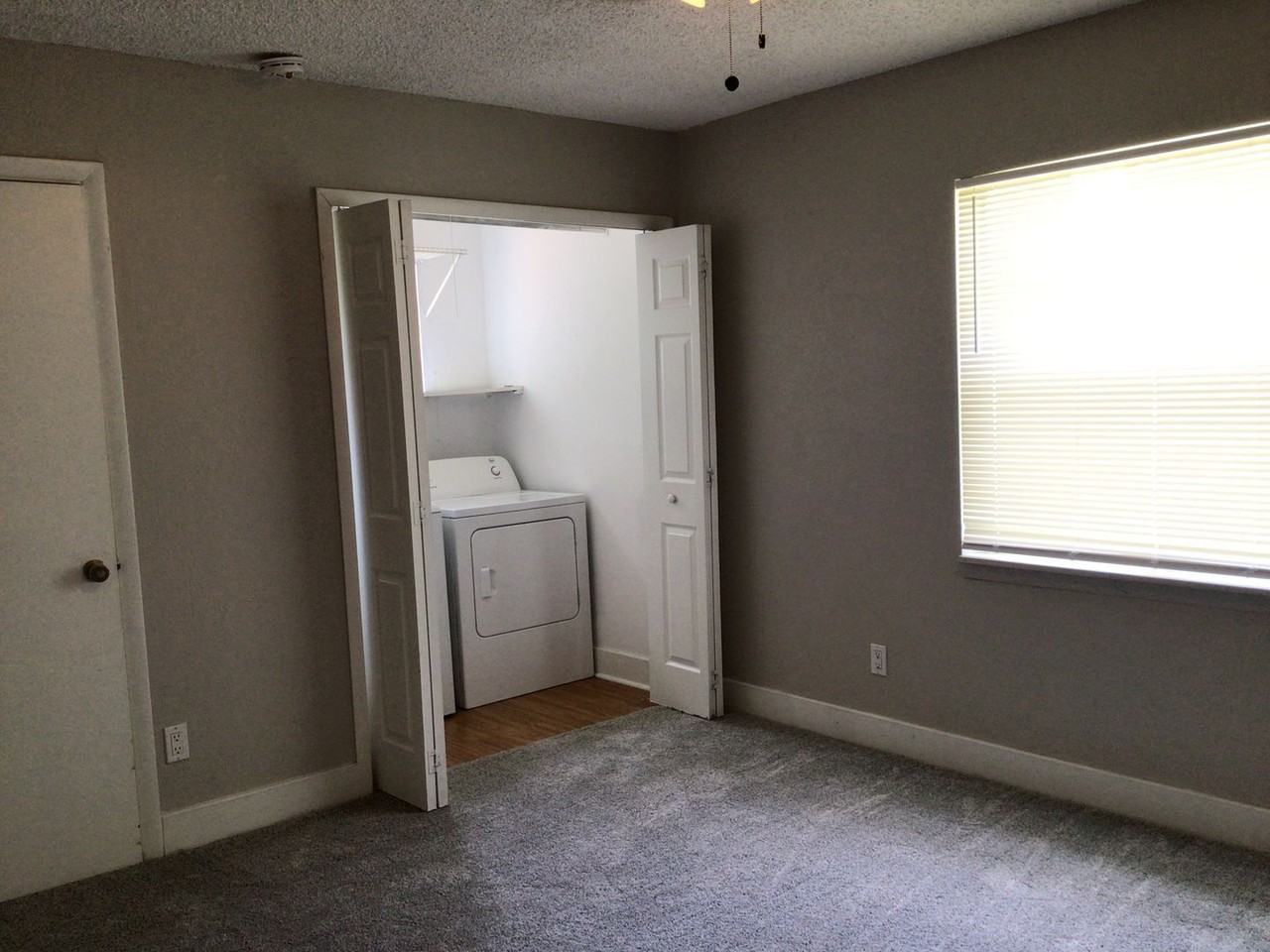 741 W Osceola St - Photo 5 of 18