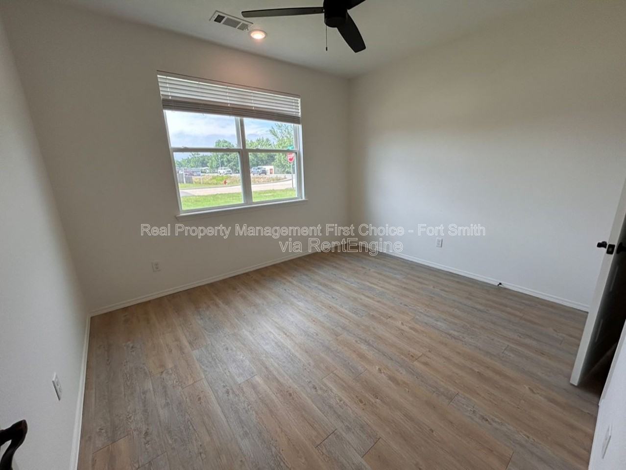 100 Countryside Way - Photo 6 of 17