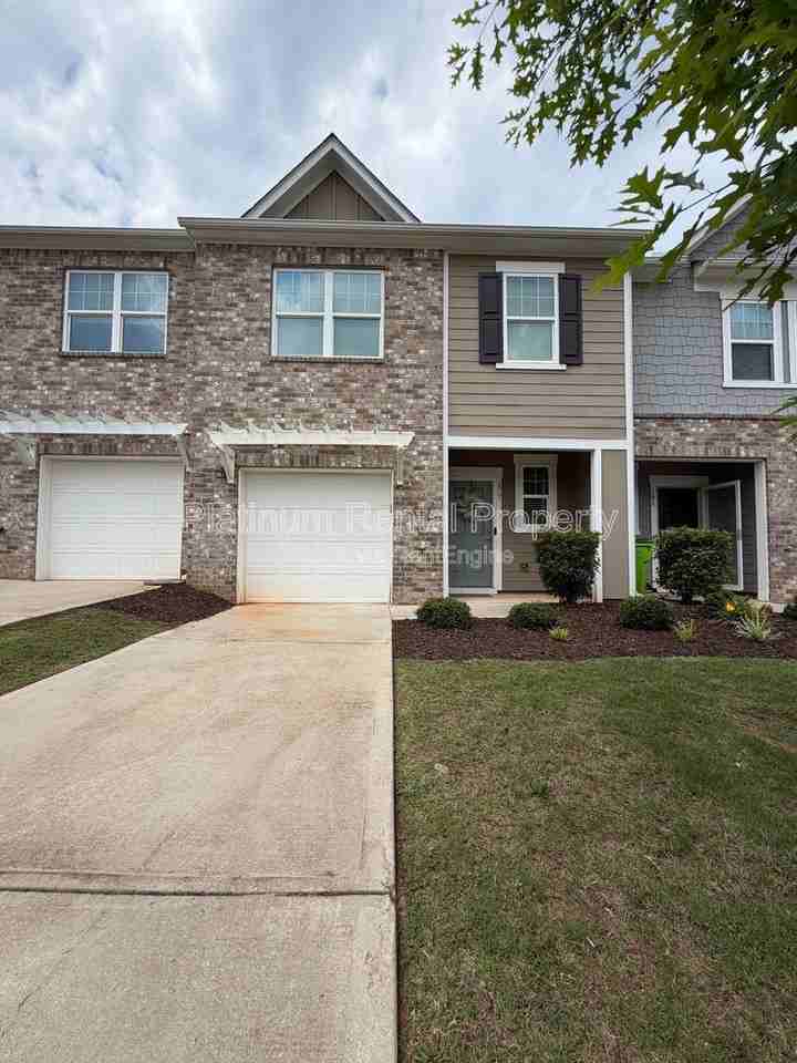 177 Swindon Dr - Photo 2 of 33