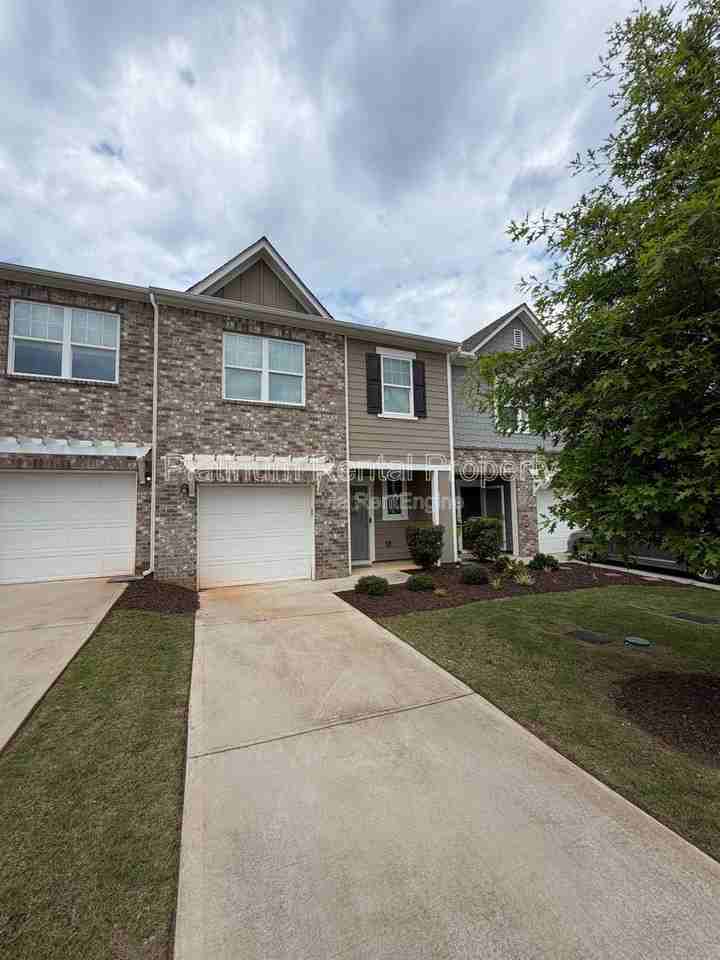 177 Swindon Dr - Photo 3 of 33