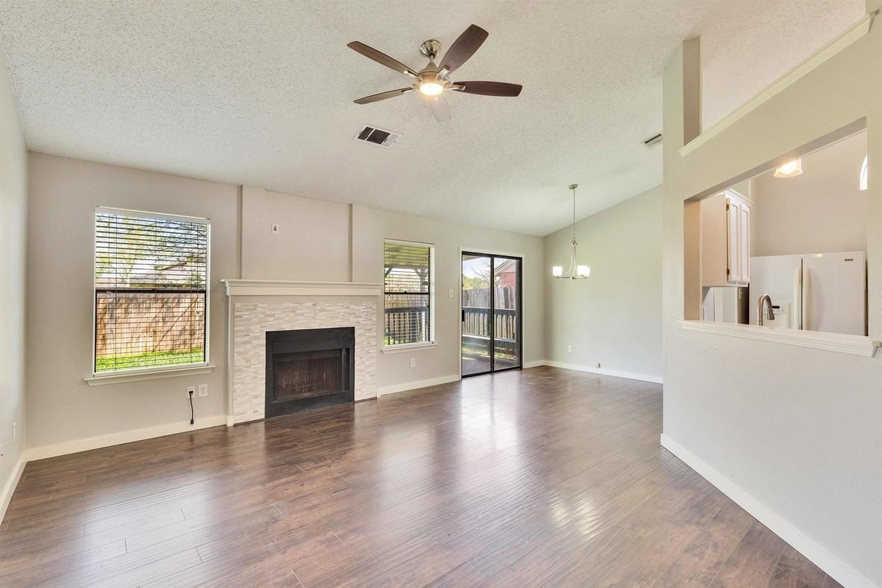 2104 Agarita Trl - Photo 4 of 50