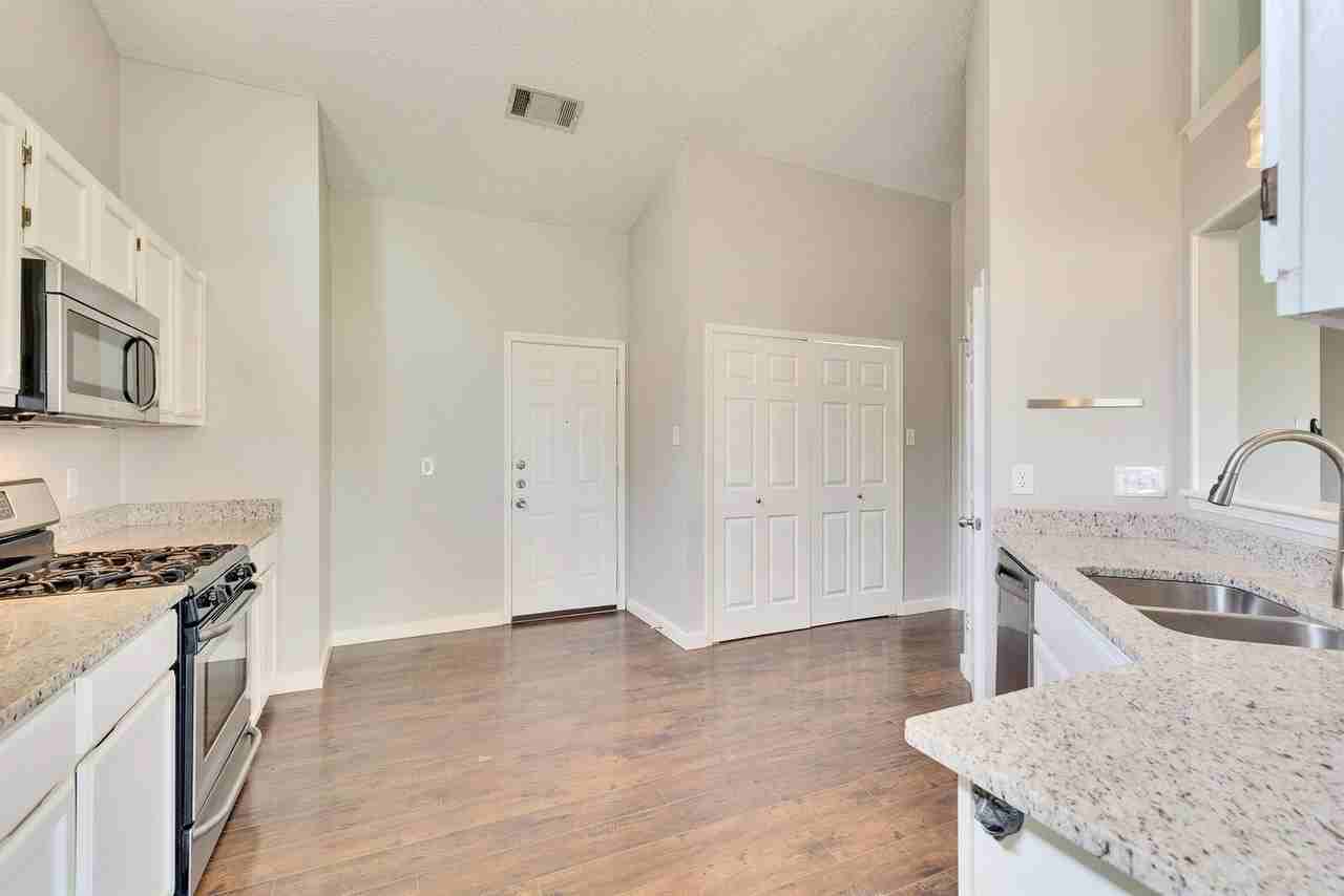 2104 Agarita Trl - Photo 7 of 50