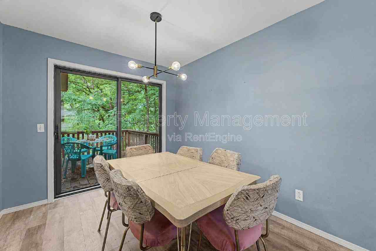2 William Ln - Photo 5 of 22