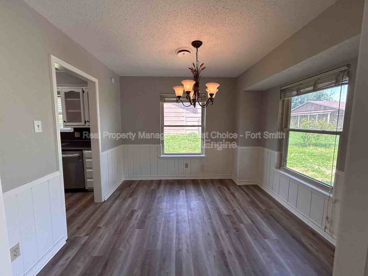 1406 Strozier Ct - Photo 6 of 23