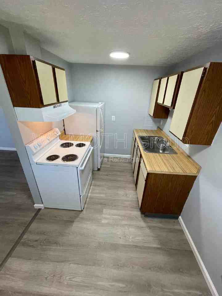 1818 Michigan St #3 - Photo 6 of 14