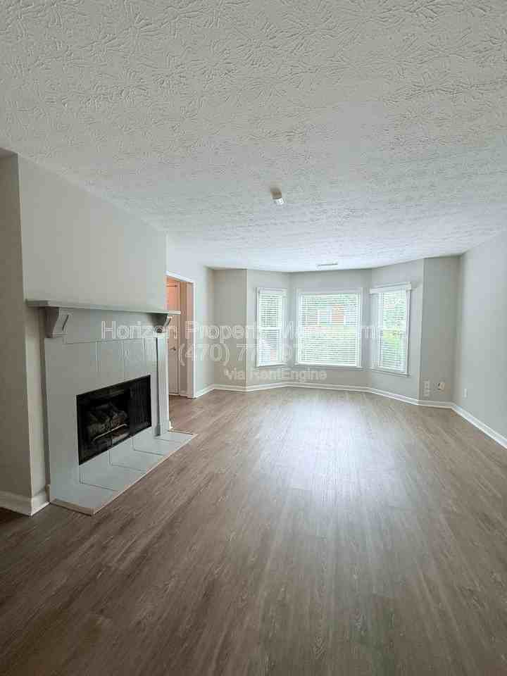 3512 Nutmeg Dr - Photo 3 of 20