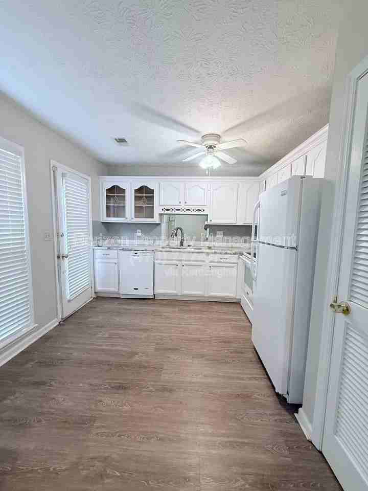 3512 Nutmeg Dr - Photo 7 of 20