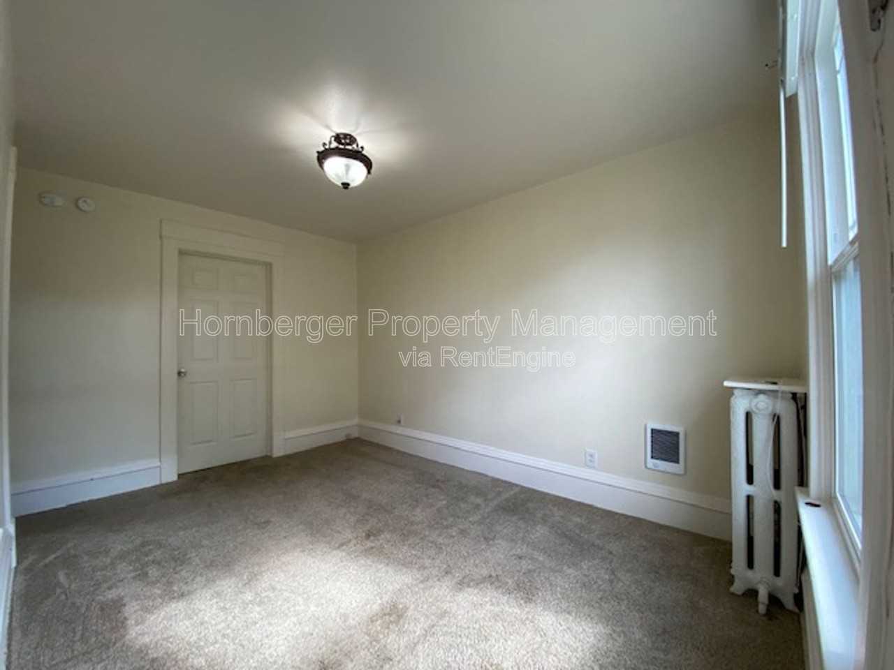 1432 W Knox Ave #1 - Photo 4 of 12