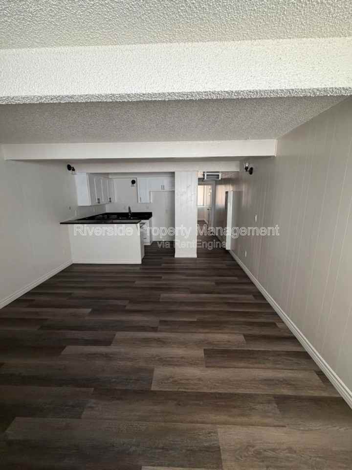 429 Glen Ave #C - Photo 5 of 9