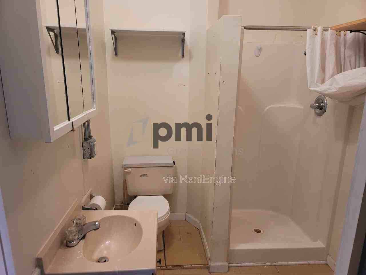 601 Monroe Ave #8 - Photo 3 of 21
