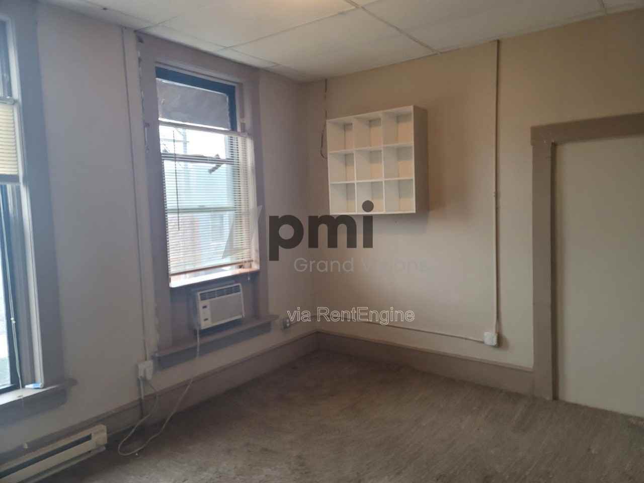 601 Monroe Ave #8 - Photo 7 of 21