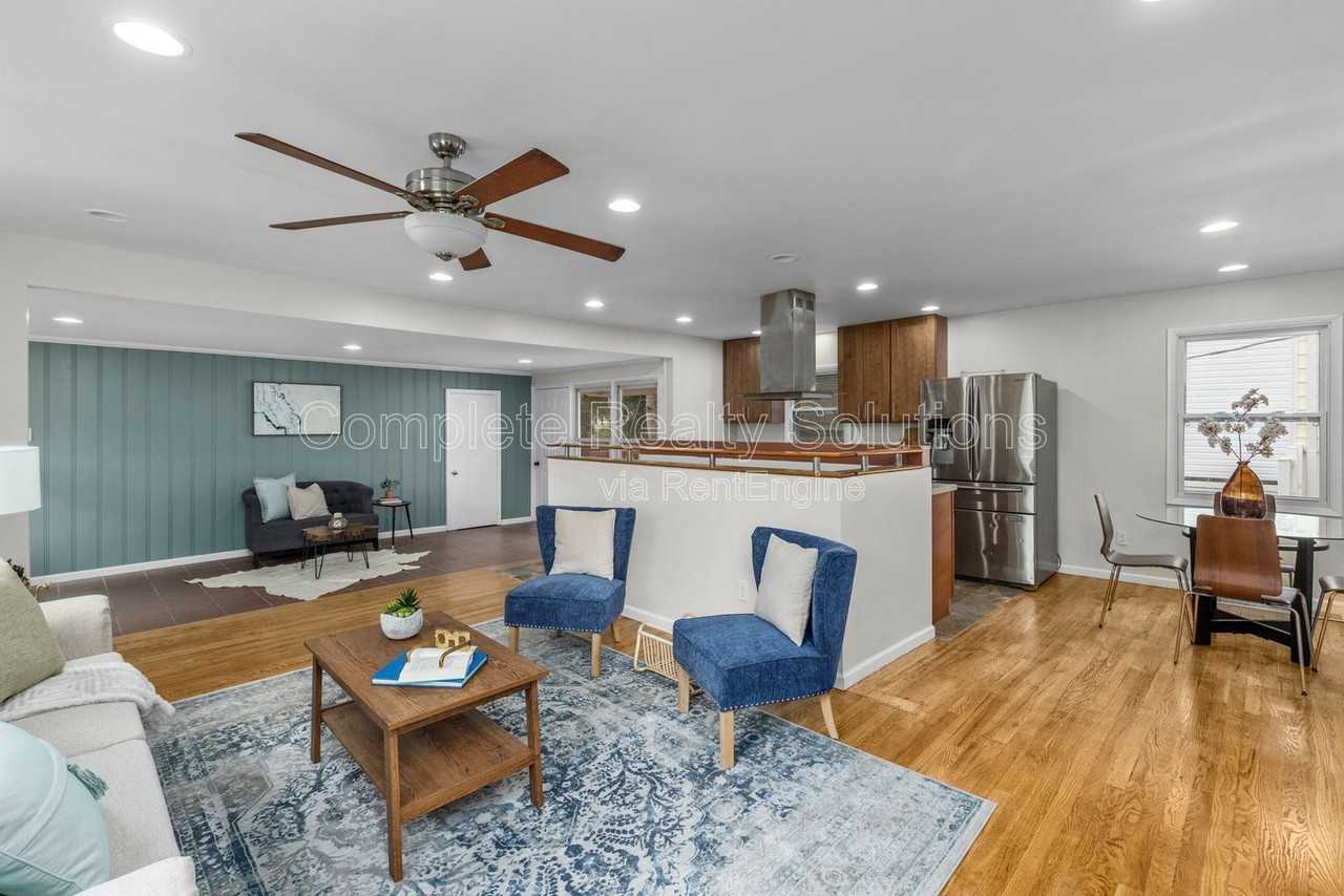 9551 Cantwell Dr - Photo 2 of 20