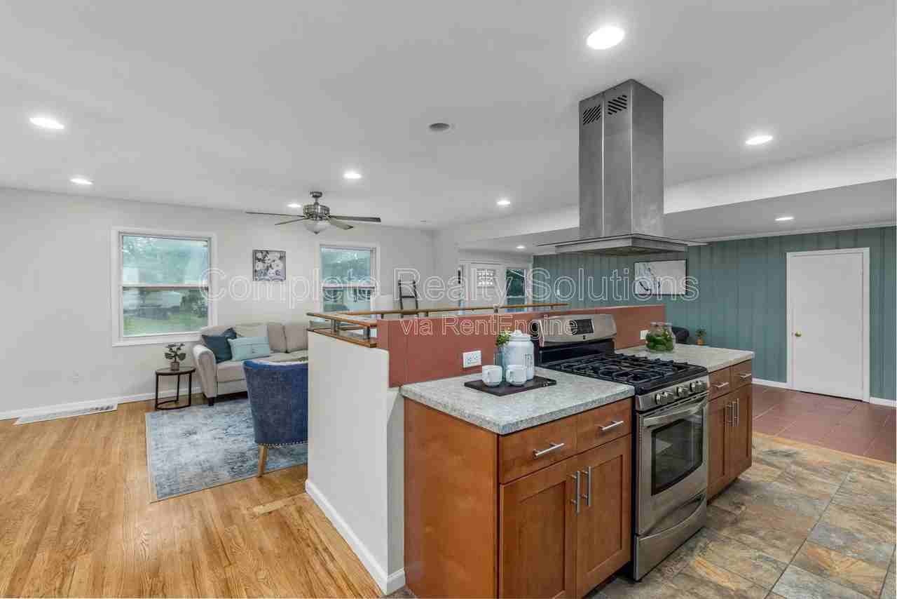 9551 Cantwell Dr - Photo 5 of 20