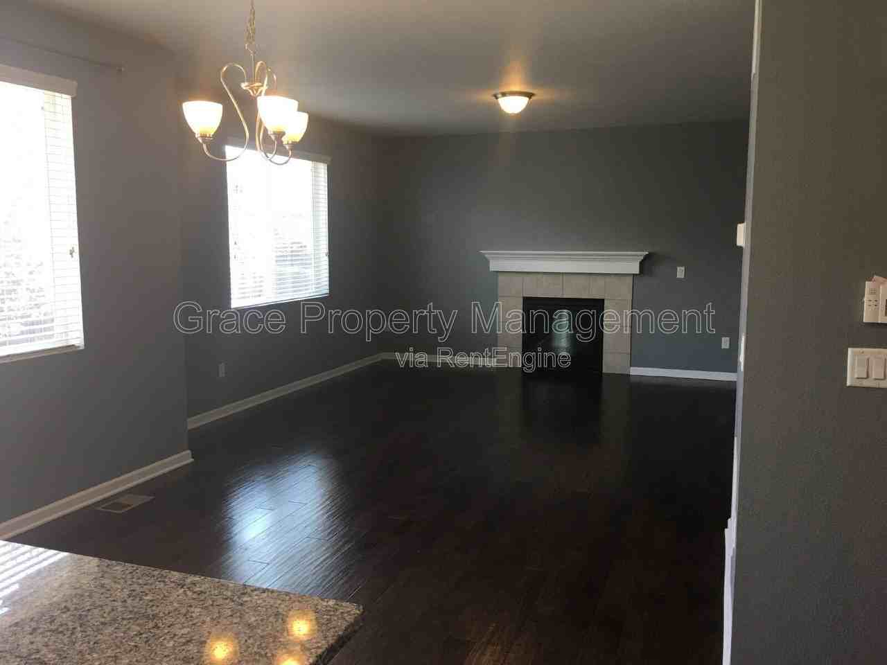 9760 Memphis St - Photo 4 of 24