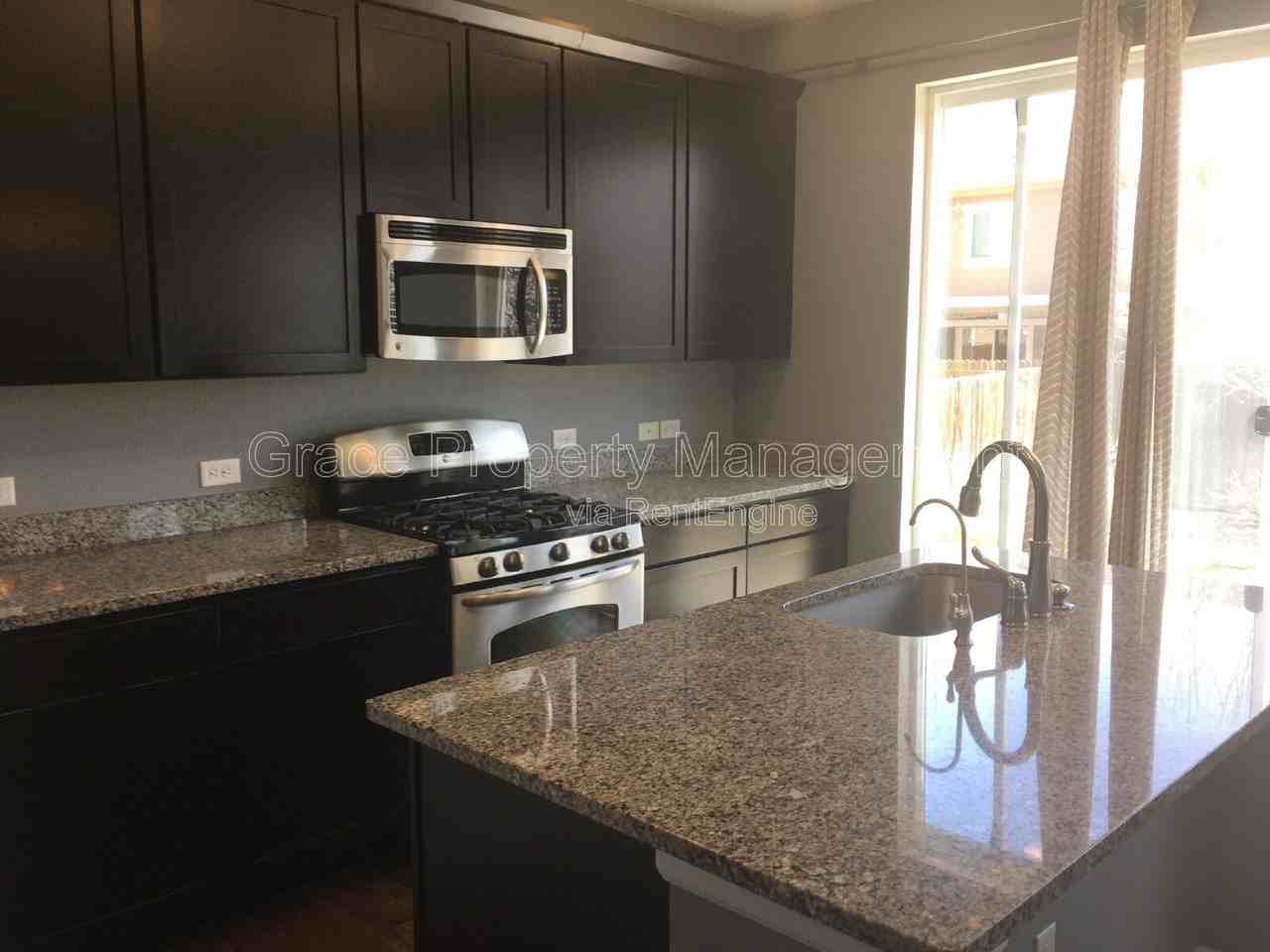 9760 Memphis St - Photo 6 of 24