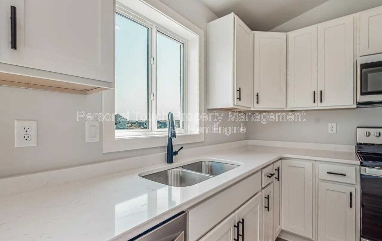 6756 66th Ave S - Photo 7 of 23