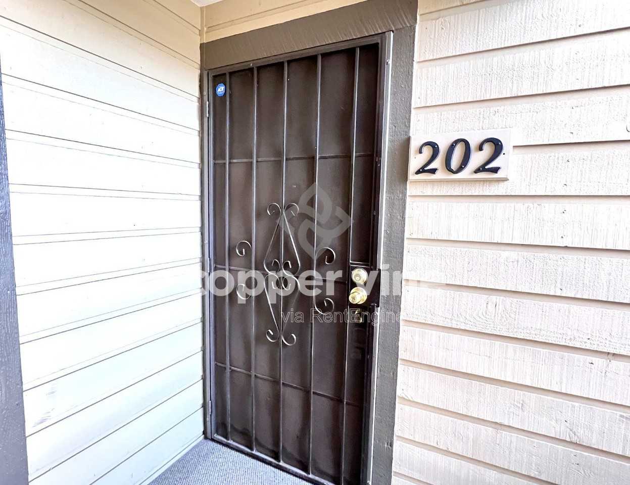 499 Wright St #202 - Photo 2 of 21