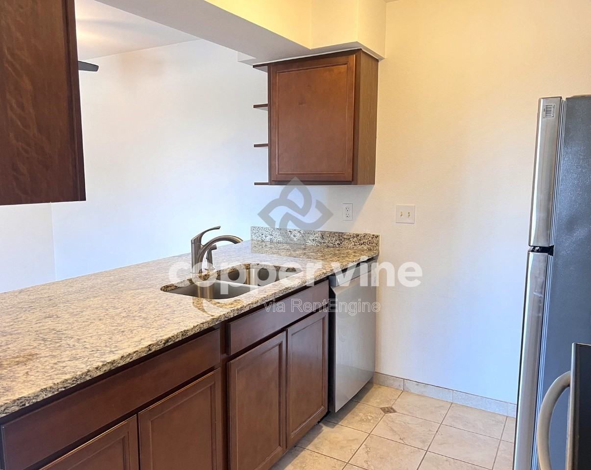 499 Wright St #202 - Photo 4 of 21