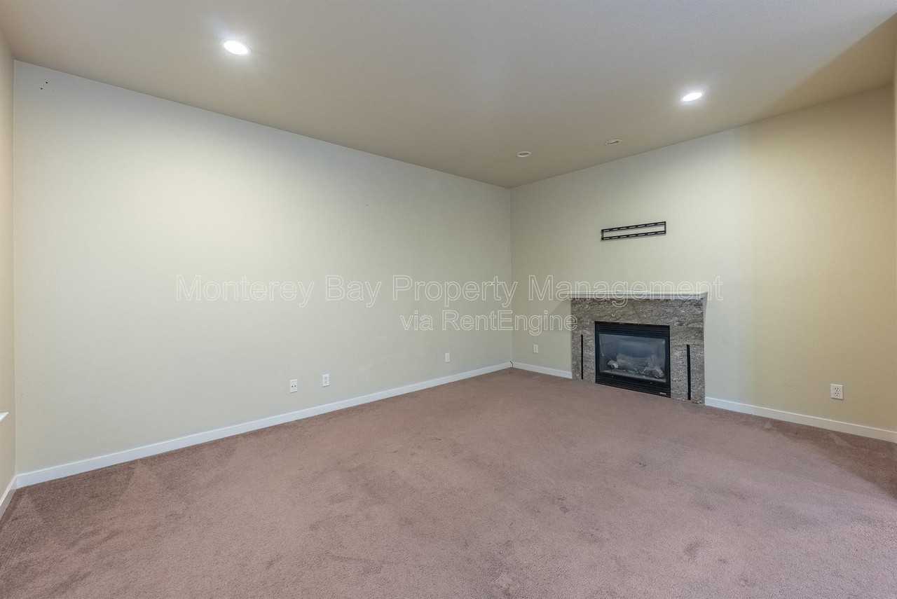 594 Lopez Ave - Photo 2 of 38