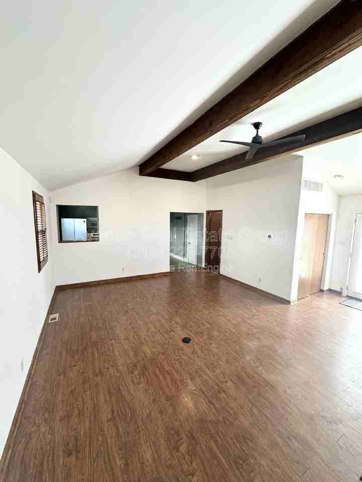 19 Hardith Hill Ct - Photo 7 of 39