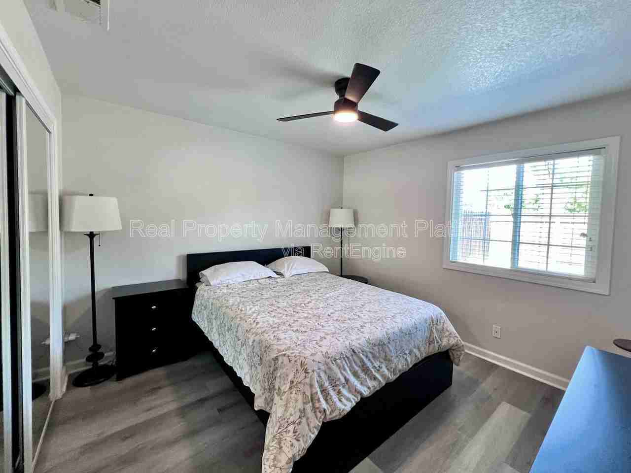 4244 N Brix Ave - Photo 4 of 18