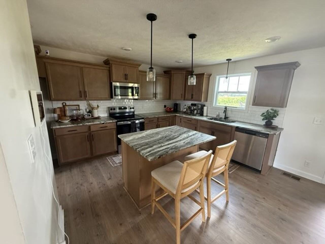 153 Monaghan Dr - Photo 7 of 20