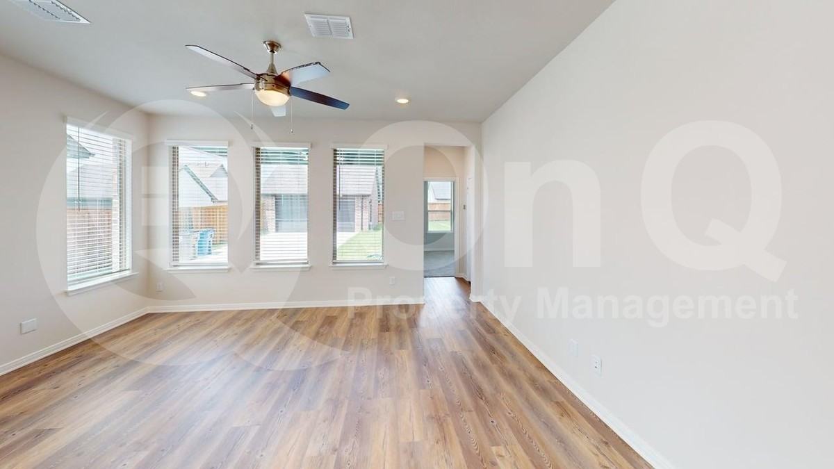 1840 Rosedale Ave - Photo 7 of 24