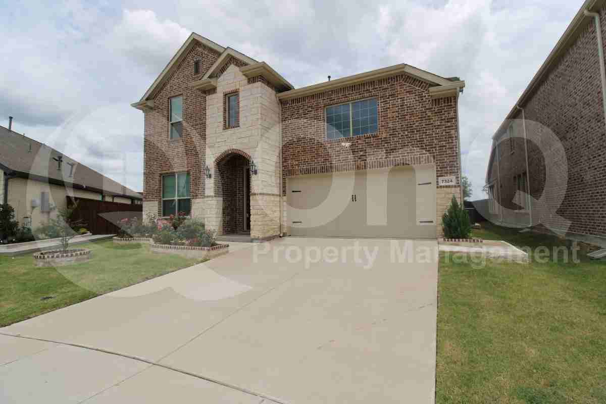 7324 Black Cherry Ln - Photo 2 of 36