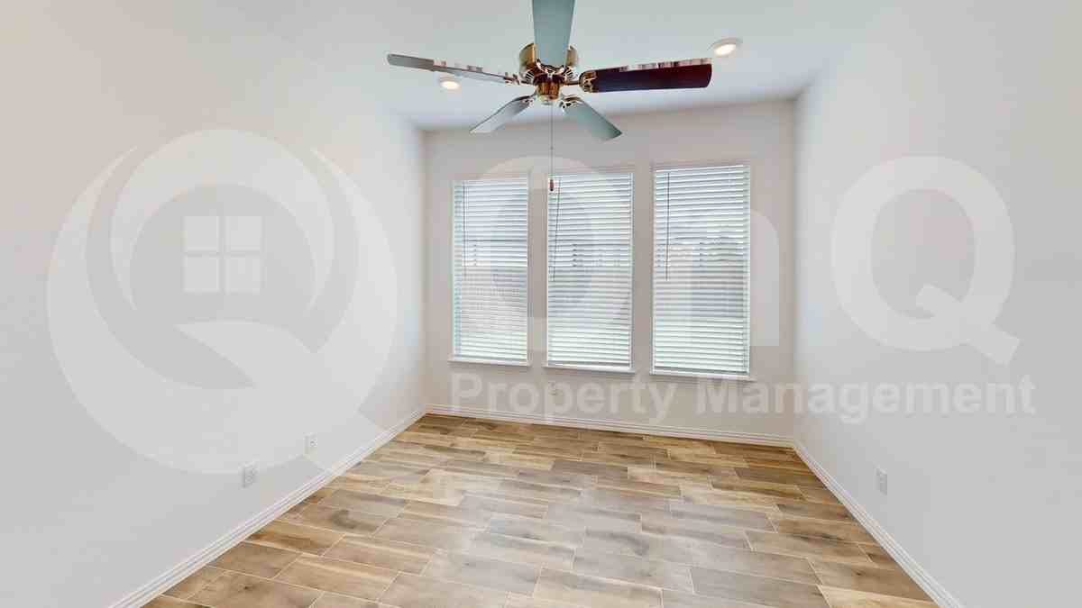 7324 Black Cherry Ln - Photo 7 of 36