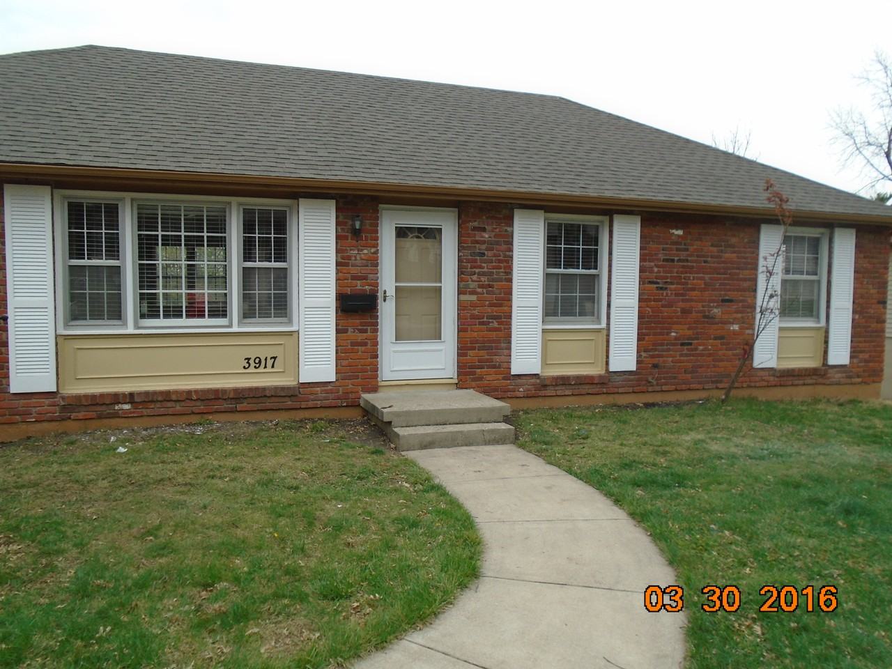 3917 S Bryant Dr - Photo 2 of 26