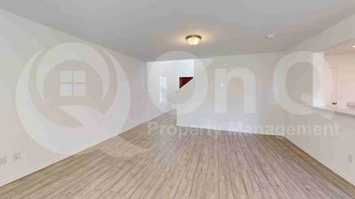 812 Poppy Cove Ln - Photo 6 of 22