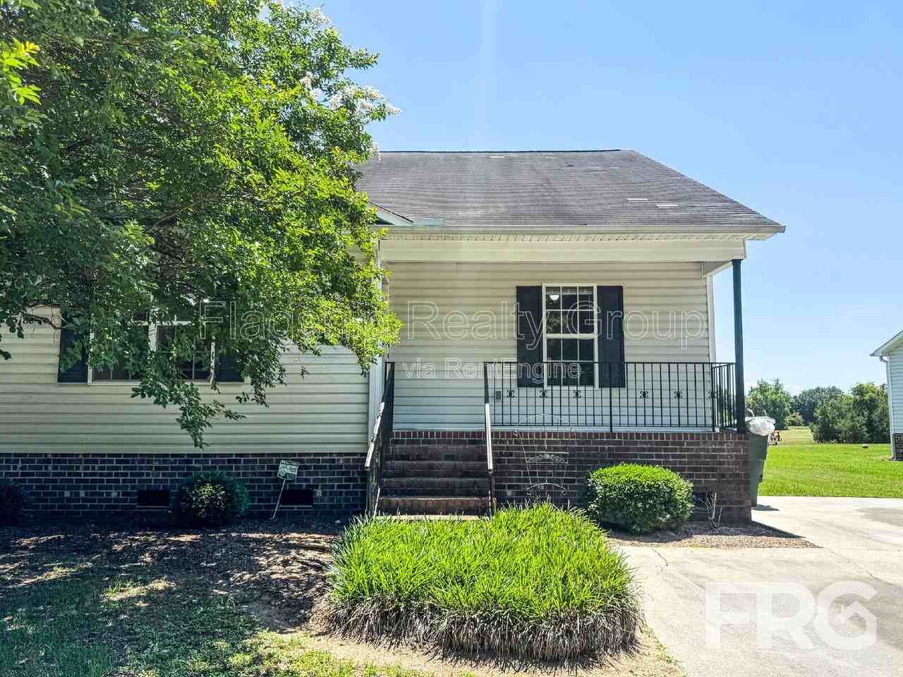 5180 Deveron St #B - Photo 2 of 31