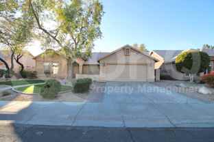682 N Butte Ave - Photo 1 of 1