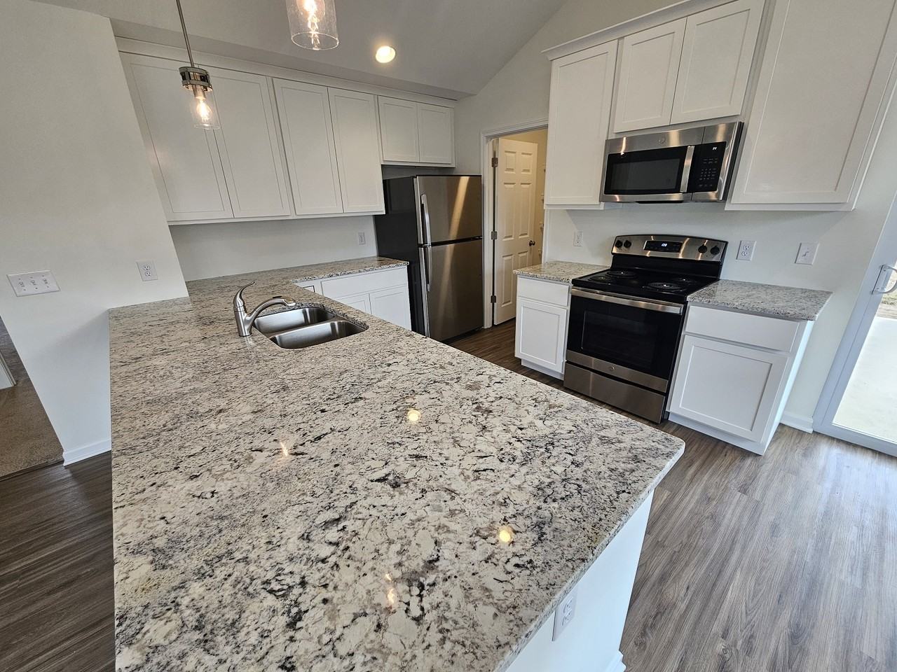 1125 Waynoka Dr - Photo 3 of 22