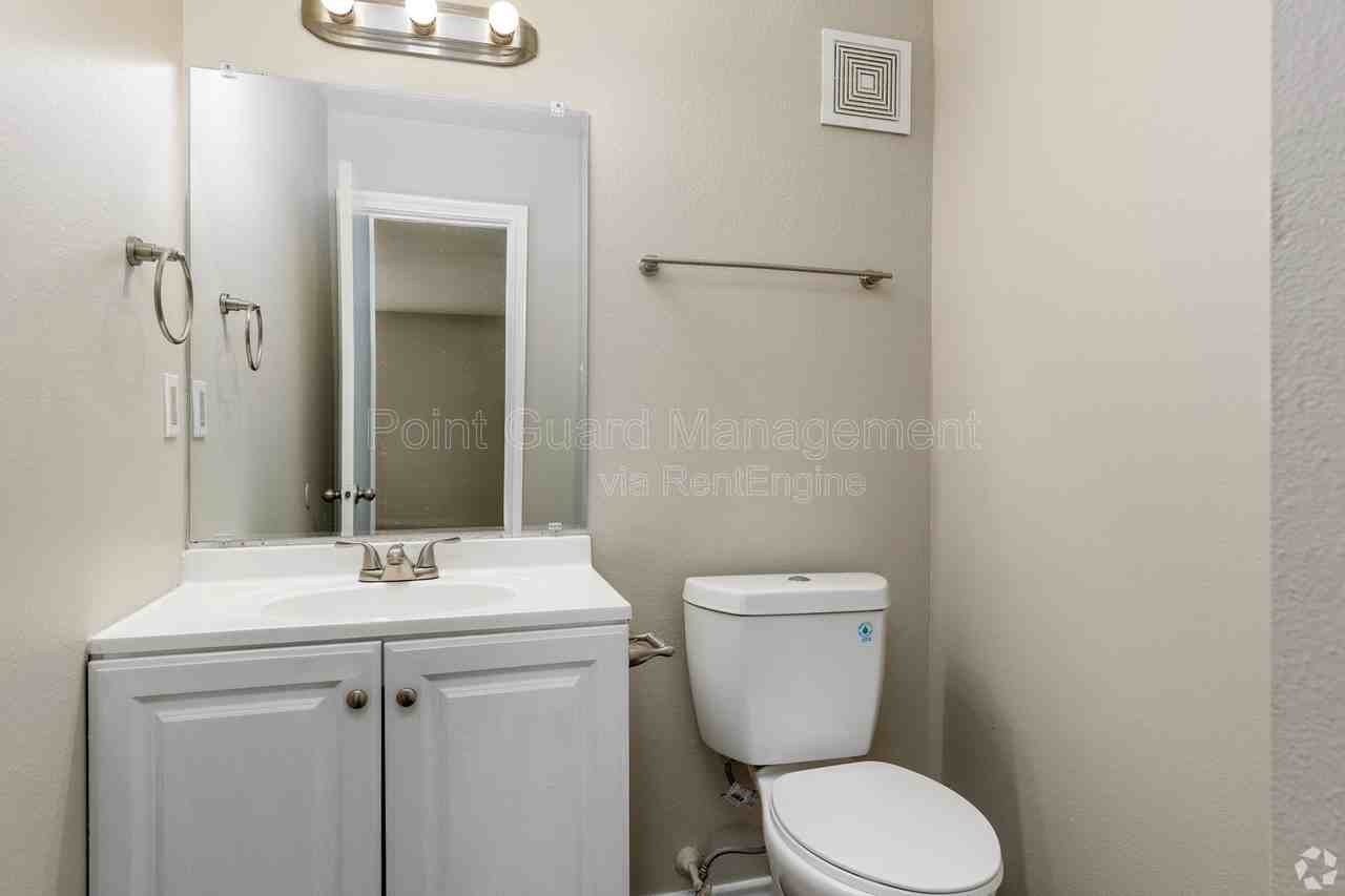 4562 W Kiest Blvd #2059 - Photo 7 of 15