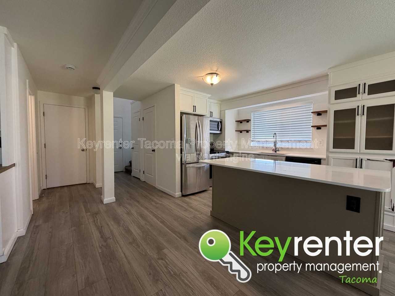 319 10th Ave Se #A - Photo 5 of 16