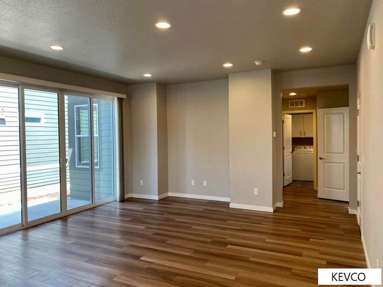 2950 Sykes Dr - Photo 2 of 29
