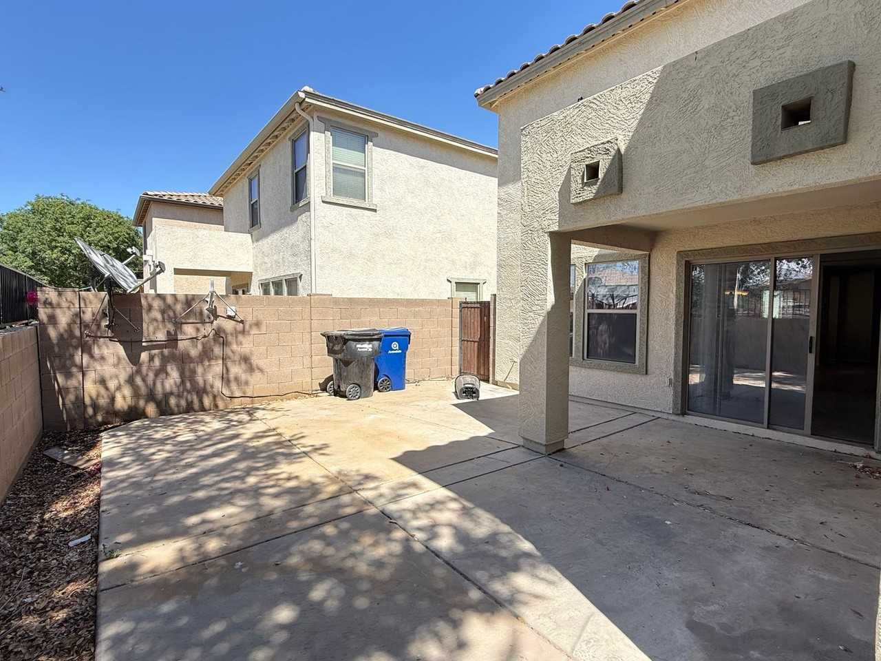 11214 W Pierce St - Photo 7 of 18