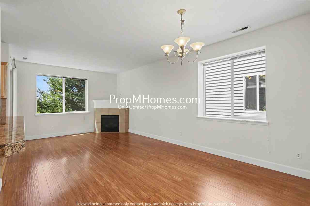 13660 Sw Wrightwood Ct - Photo 3 of 35