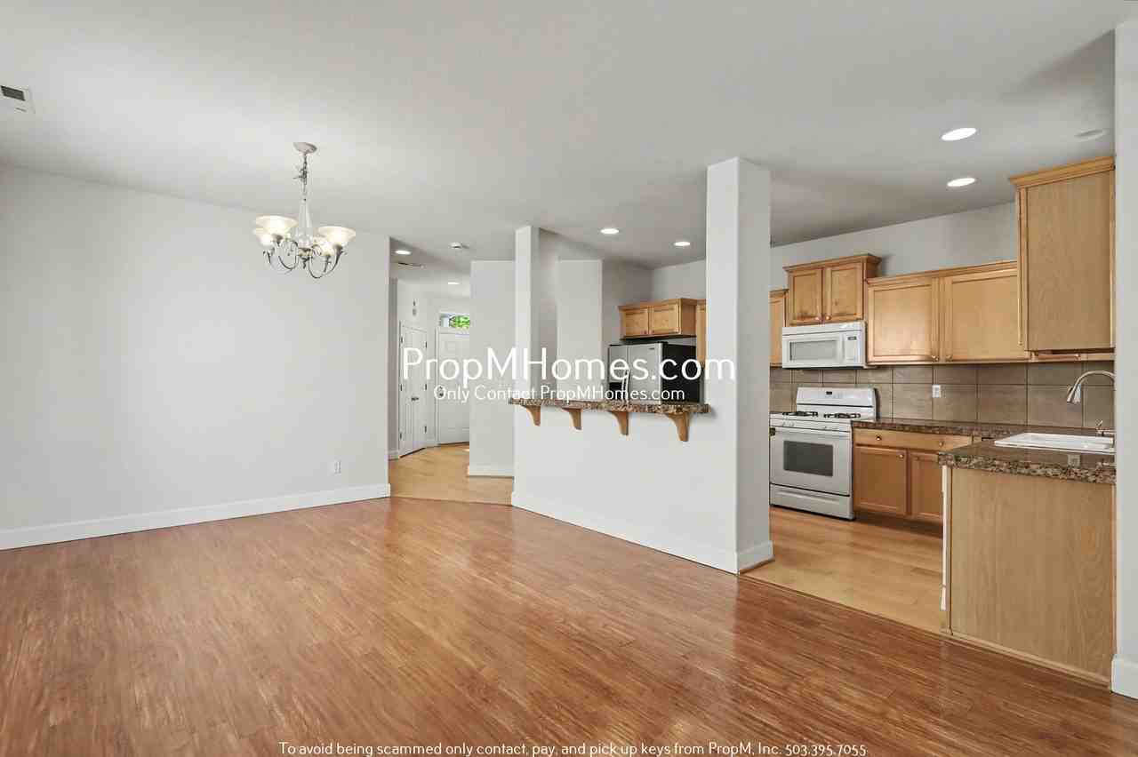 13660 Sw Wrightwood Ct - Photo 6 of 35