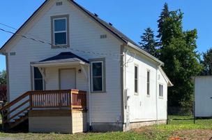 featured image of 16025 Se Lake Holm Rd