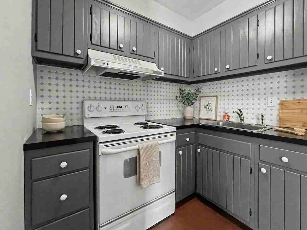 406-408  W Lafayette Street - Photo 2 of 41