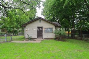 featured image of 1928 N Columbia Pl