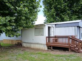 featured image of 1000 W Locust St